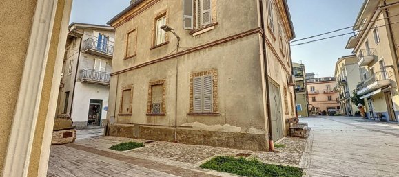 8-Zimmer Haus in Cupra Marittima, Italy, Nr. 81225 42