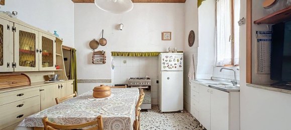 8-Zimmer Haus in Cupra Marittima, Italy, Nr. 81225 6
