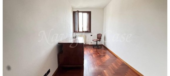 Квартира с 3 комнатами в Пессано кон Борнаго, Италия № 235463 14