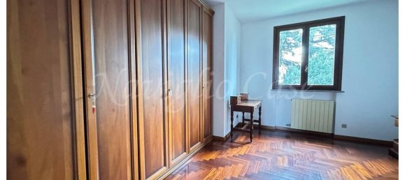 Квартира с 3 комнатами в Пессано кон Борнаго, Италия № 235463 12