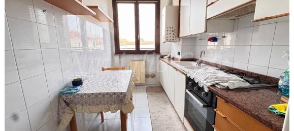 Квартира с 3 комнатами в Пессано кон Борнаго, Италия № 235463 8