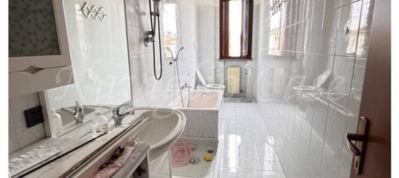 Квартира с 3 комнатами в Пессано кон Борнаго, Италия № 235463 10