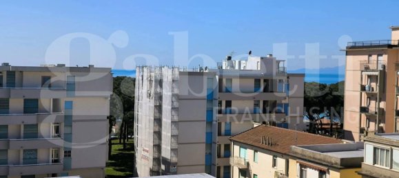 4-salle Appartement à Follonica, Italy No. 12869 24