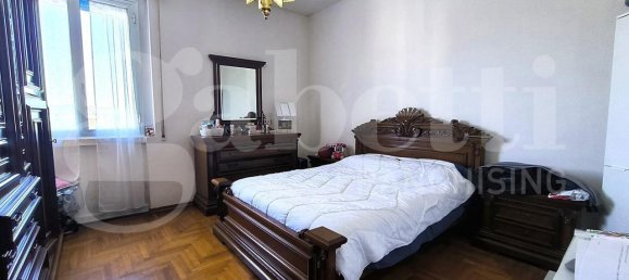 4-salle Appartement à Follonica, Italy No. 12869 12