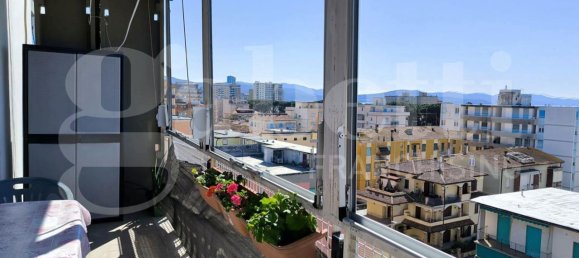 4-salle Appartement à Follonica, Italy No. 12869 25