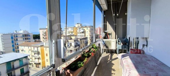 4-salle Appartement à Follonica, Italy No. 12869 22