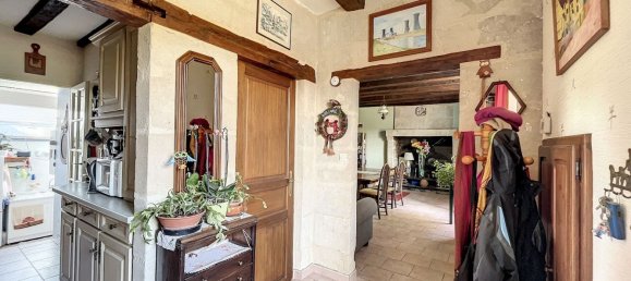 Casa de 5 dormitorios en Chateau-la-Valliere, France No. 54114 2