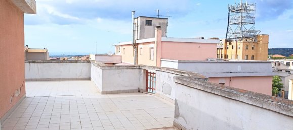 7-salle Penthouse à Sassari, Italy No. 48537 38