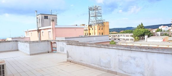 7-salle Penthouse à Sassari, Italy No. 48537 37