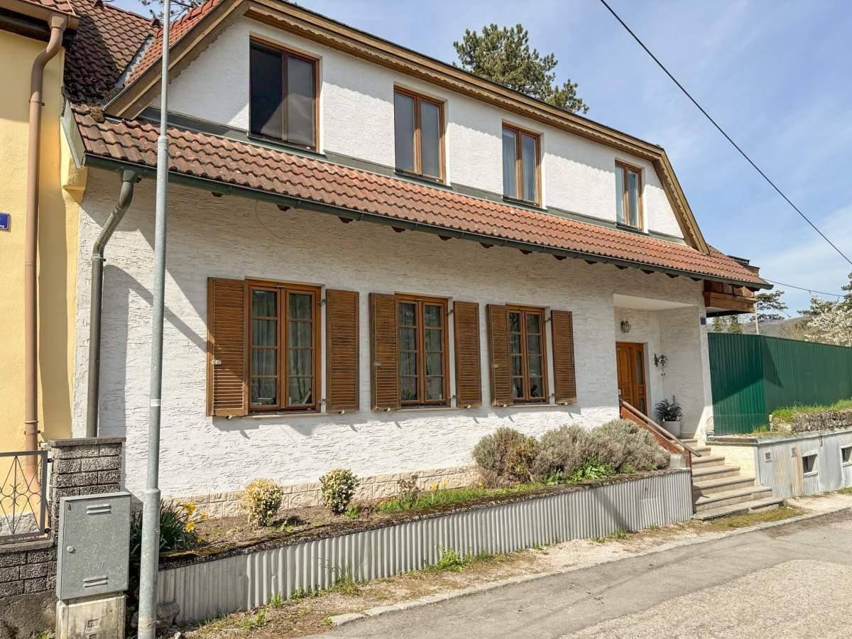 5 rooms House in Berndorf, Austria No. 151051