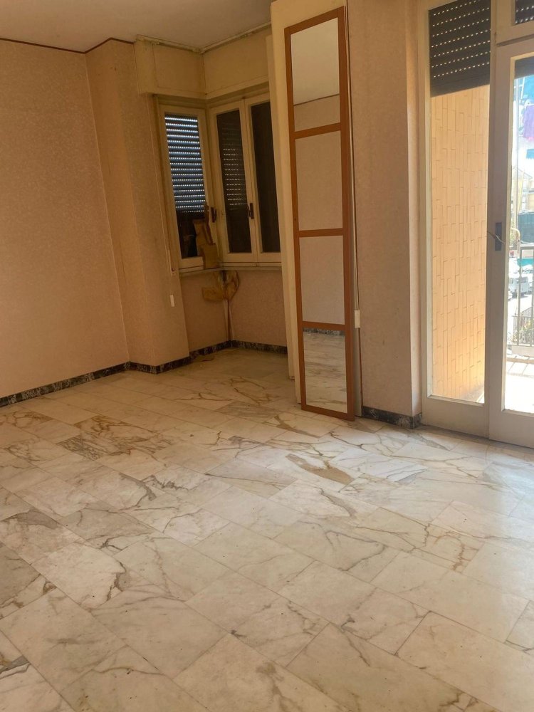 5-Zimmer Wohnung in Lavagna, Italy, Nr. 299791
