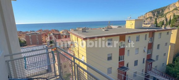 Apartamento de 3 dormitorios en Finale Ligure, Italy No. 358513 3