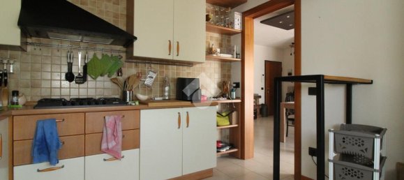3 bedrooms Apartment in Vicenza, Italy No. 347431 4