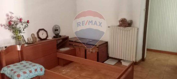 Дом с 6 комнатами в Поньо, Италия № 128703 17