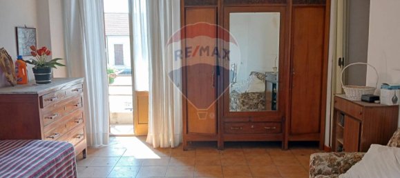 Дом с 6 комнатами в Поньо, Италия № 128703 16