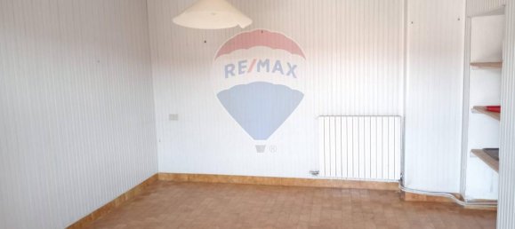 Дом с 6 комнатами в Поньо, Италия № 128703 15