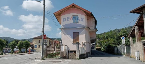 Дом с 6 комнатами в Поньо, Италия № 128703 3