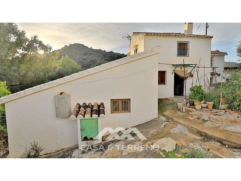 Дом с 4 спальнями в Комарес, Испания № 221796