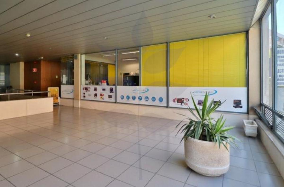 51m² Shop in Braga, Portugal No. 8249