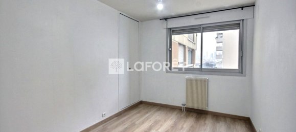 Apartamento de 3 dormitorios en Suresnes, France No. 142649 10