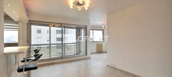 Apartamento de 3 dormitorios en Suresnes, France No. 142649 4