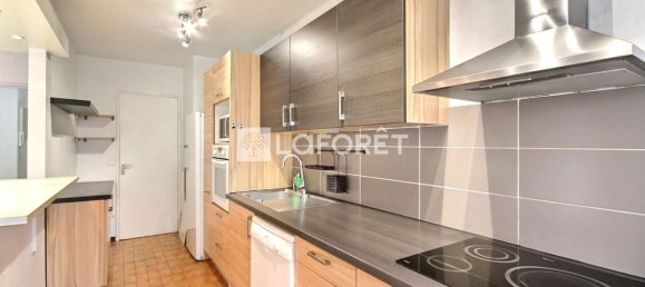 Apartamento de 3 dormitorios en Suresnes, France No. 142649 5