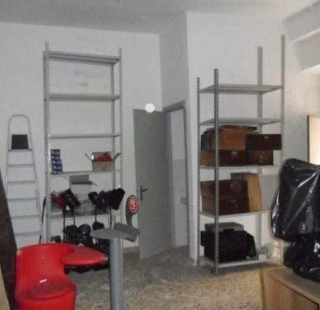 30m² Commercial property in Carini, Italy No. 149807