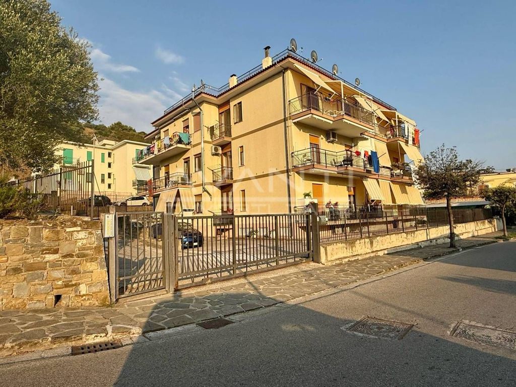 Apartamento de 2 dormitorios en Pollica, Italy No. 313162