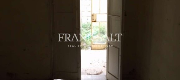 220m² Office in Paola, Malta No. 11884 5