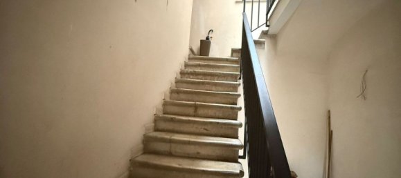 Квартира с 3 спальнями в Беневенто, Италия № 356268 2