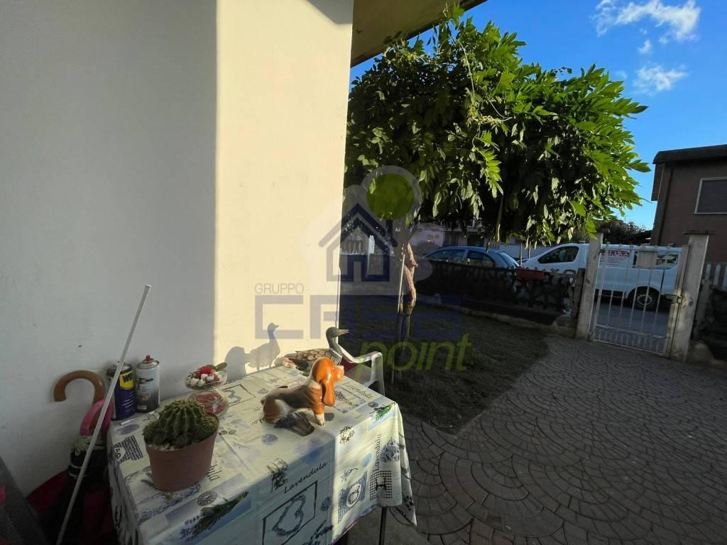 Квартира с 2 комнатами в Пьеве Порто Мороне, Италия № 156502