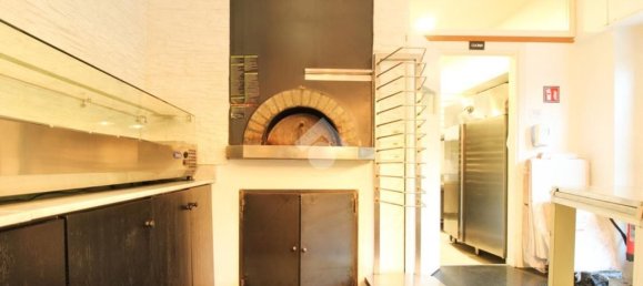 140m² Commercial property in Brescia, Italy No. 151346 11