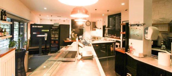 140m² Commercial property in Brescia, Italy No. 151346 16