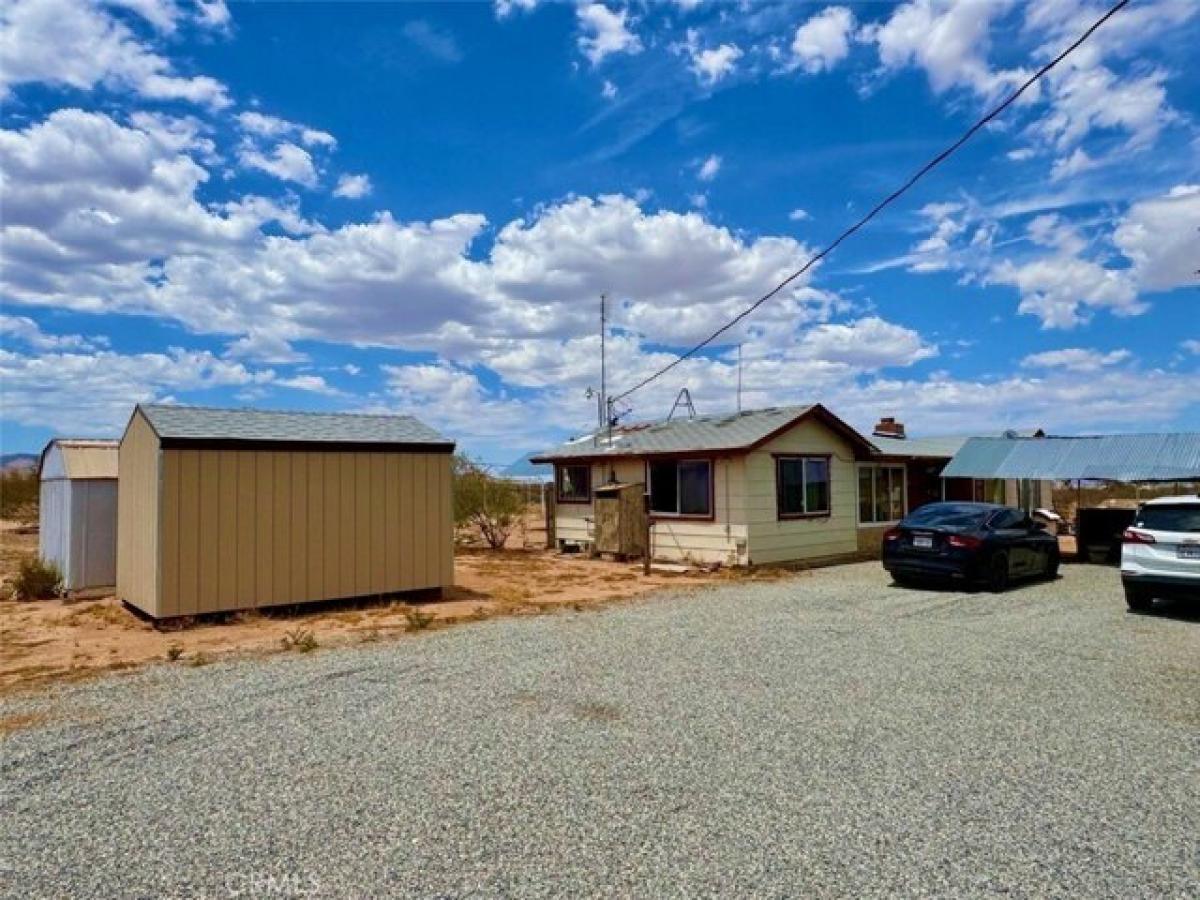 Casa de 2 dormitorios en Yucca Valley, USA No. 441704