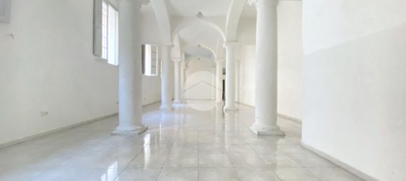 1 bedroom Apartment in Naples, Italy No. 31604 5