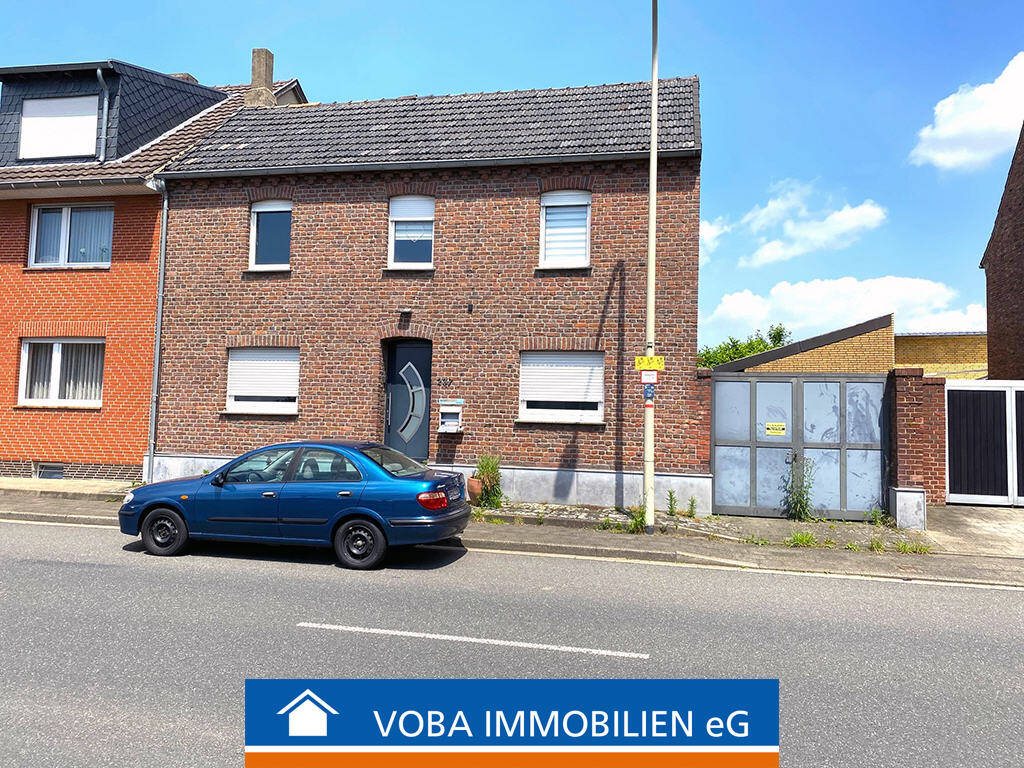 Таунхаус с 4 комнатами в Хайнсберг, Германия № 143460