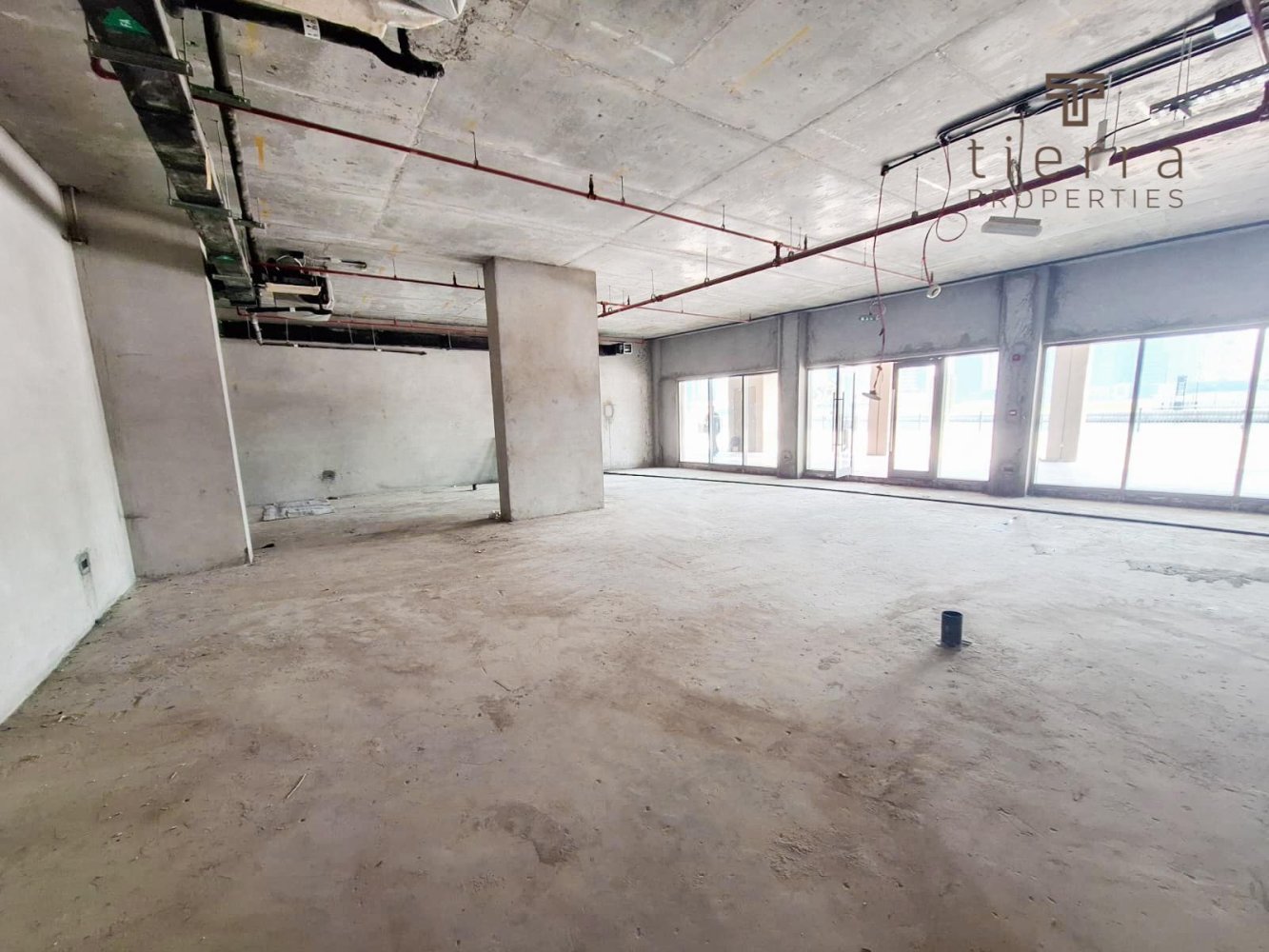 Laden in Business Bay, UAE 130.1m², Nr. 41604