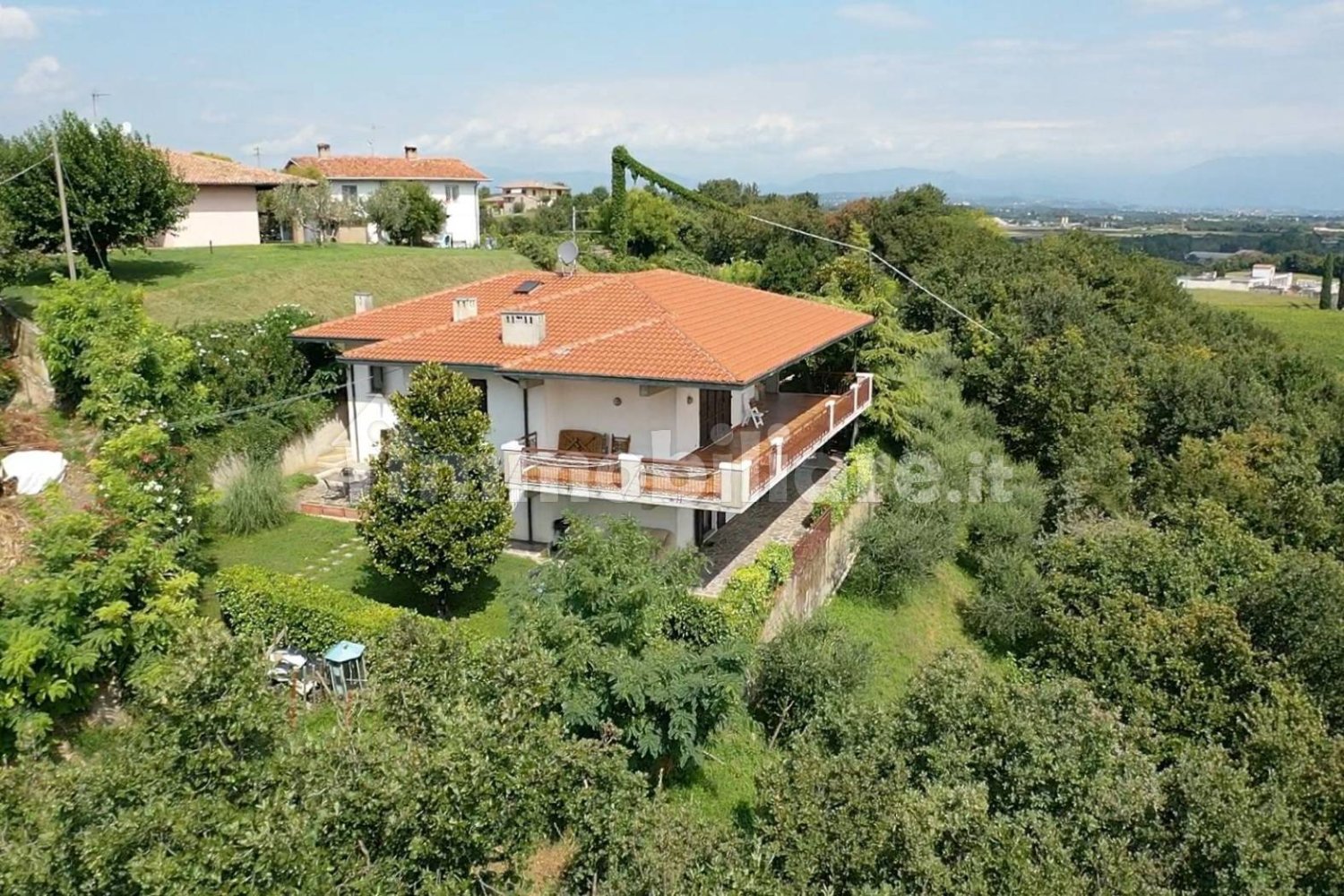 5 bedrooms Villa in Lonato del Garda, Italy No. 198549