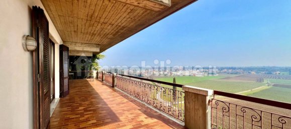 5 bedrooms Villa in Lonato del Garda, Italy No. 198549 17