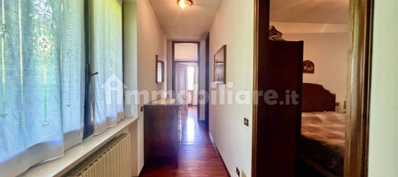 5 bedrooms Villa in Lonato del Garda, Italy No. 198549 26