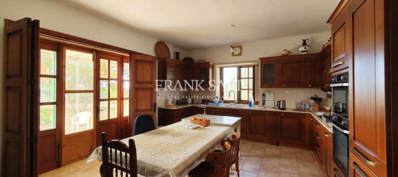3 Schlafzimmer Bauernhof in Birzebbuga, Malta, Nr. 6261 5