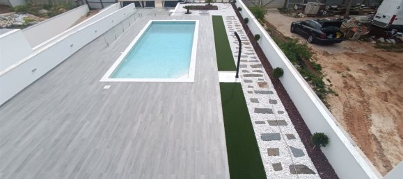 3 bedrooms Villa in Quarteira, Portugal No. 63598 3