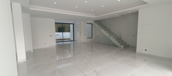 3 bedrooms Villa in Quarteira, Portugal No. 63598 4