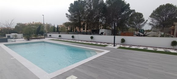 3 bedrooms Villa in Quarteira, Portugal No. 63598 2