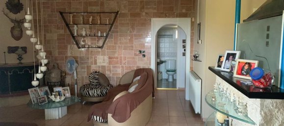 3 Schlafzimmer Gewerbliche Immobilie in Thessaloniki, Greece, Nr. 4284 3