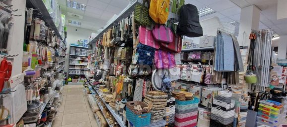 325m² Commercial property in Rimini, Italy No. 317065 7