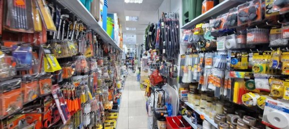 325m² Commercial property in Rimini, Italy No. 317065 9