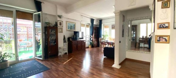 5 rooms Penthouse in Rome, Italy No. 26241 2