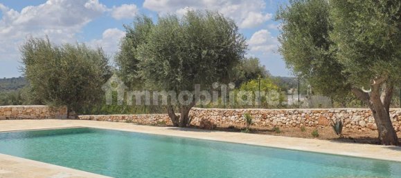 4 bedrooms House in Ostuni, Italy No. 275153 3