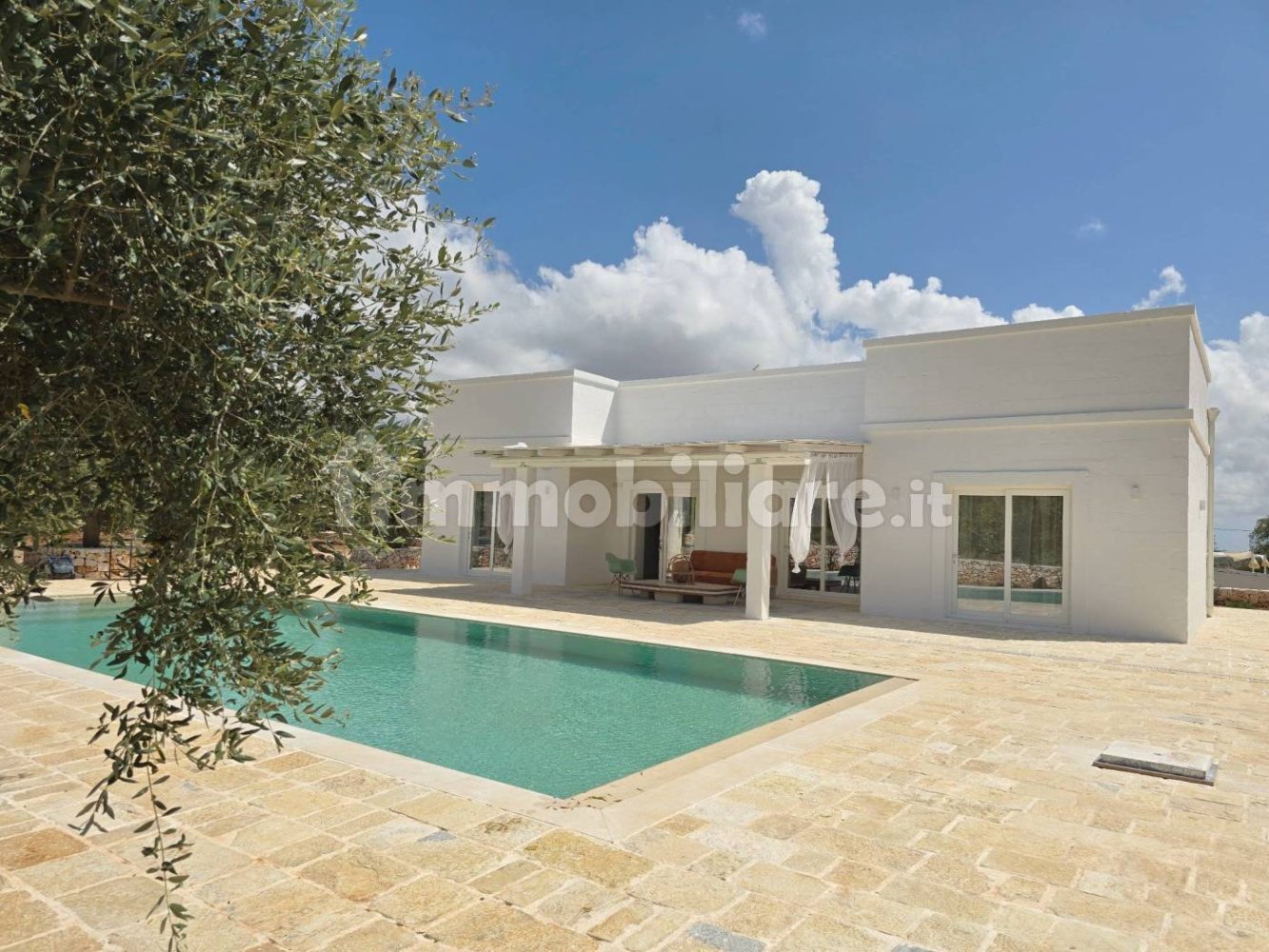 4 bedrooms House in Ostuni, Italy No. 275153